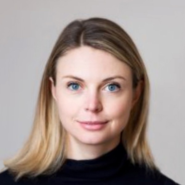 Anna Hoghton - Email Writer