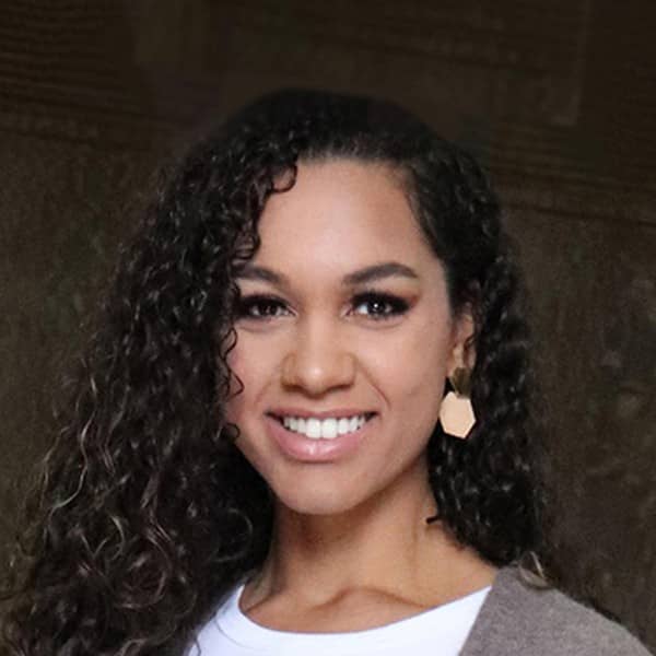 Ashlyn Jackson - Finance Writer