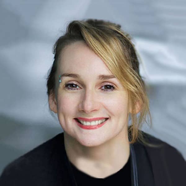 Eva Kinsey - Content Distribution Marketer