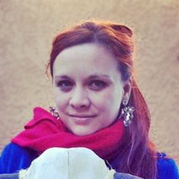 Laina MacRae - B2B Social Media Marketer