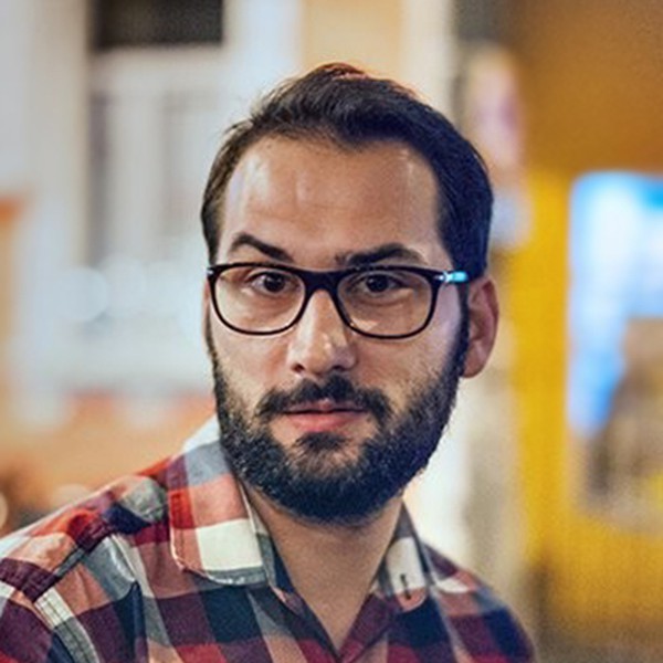 Paul Moga - Graphic Designer