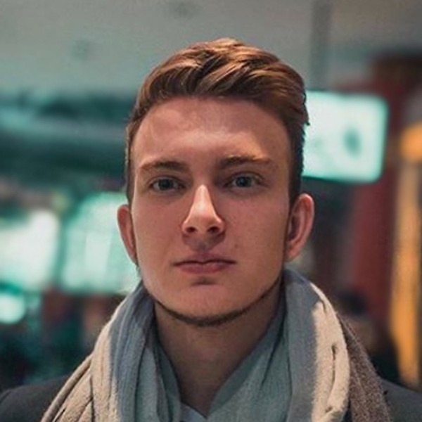 Tom Stanislavsky - UI Designer